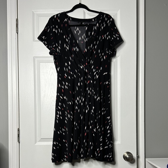 Torrid Black and White Patterned Midi Dress - Picture 1 of 2